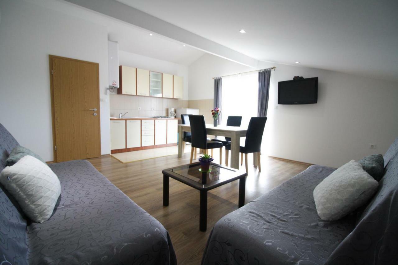 Sebi Apartment 300 M From Beach Ровинь Экстерьер фото