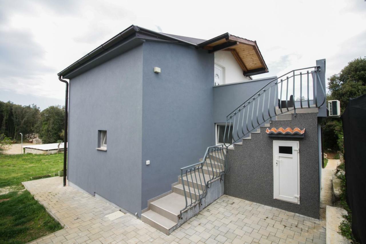 Sebi Apartment 300 M From Beach Ровинь Экстерьер фото