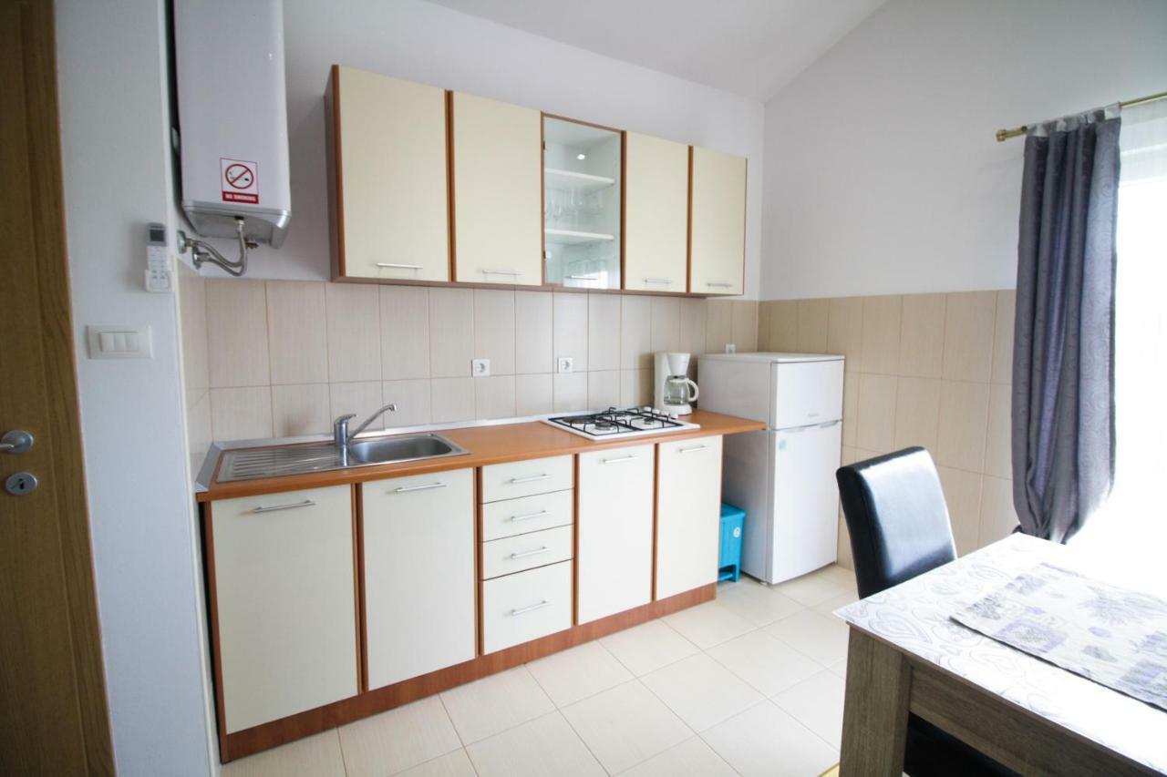 Sebi Apartment 300 M From Beach Ровинь Экстерьер фото