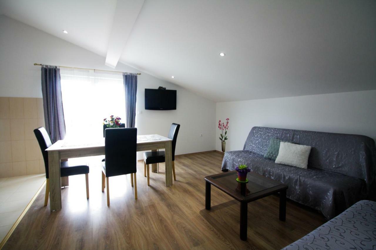 Sebi Apartment 300 M From Beach Ровинь Экстерьер фото