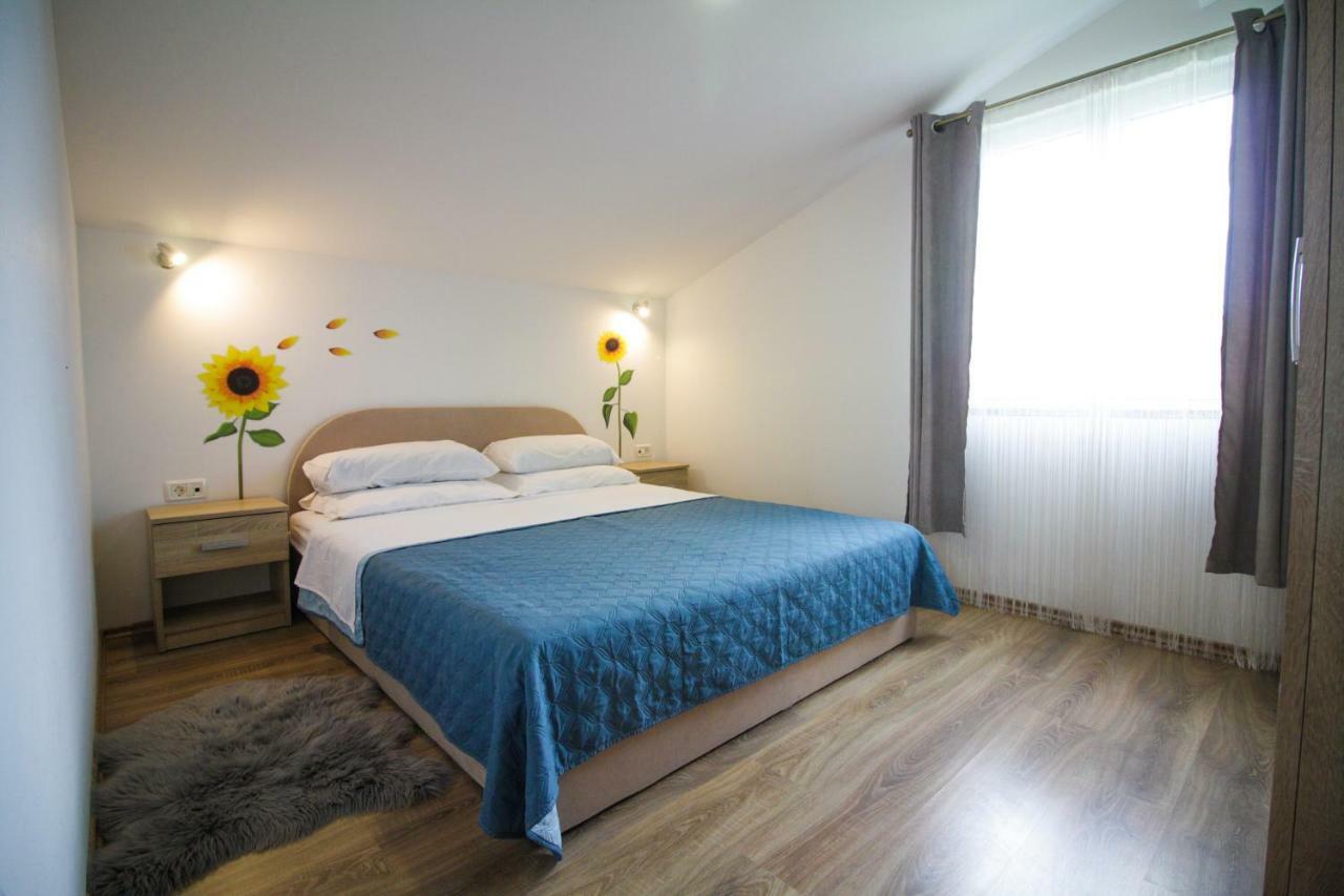 Sebi Apartment 300 M From Beach Ровинь Экстерьер фото